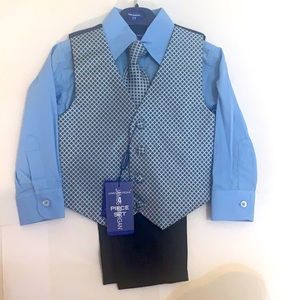 NWT Boys 4 piece suite 2T